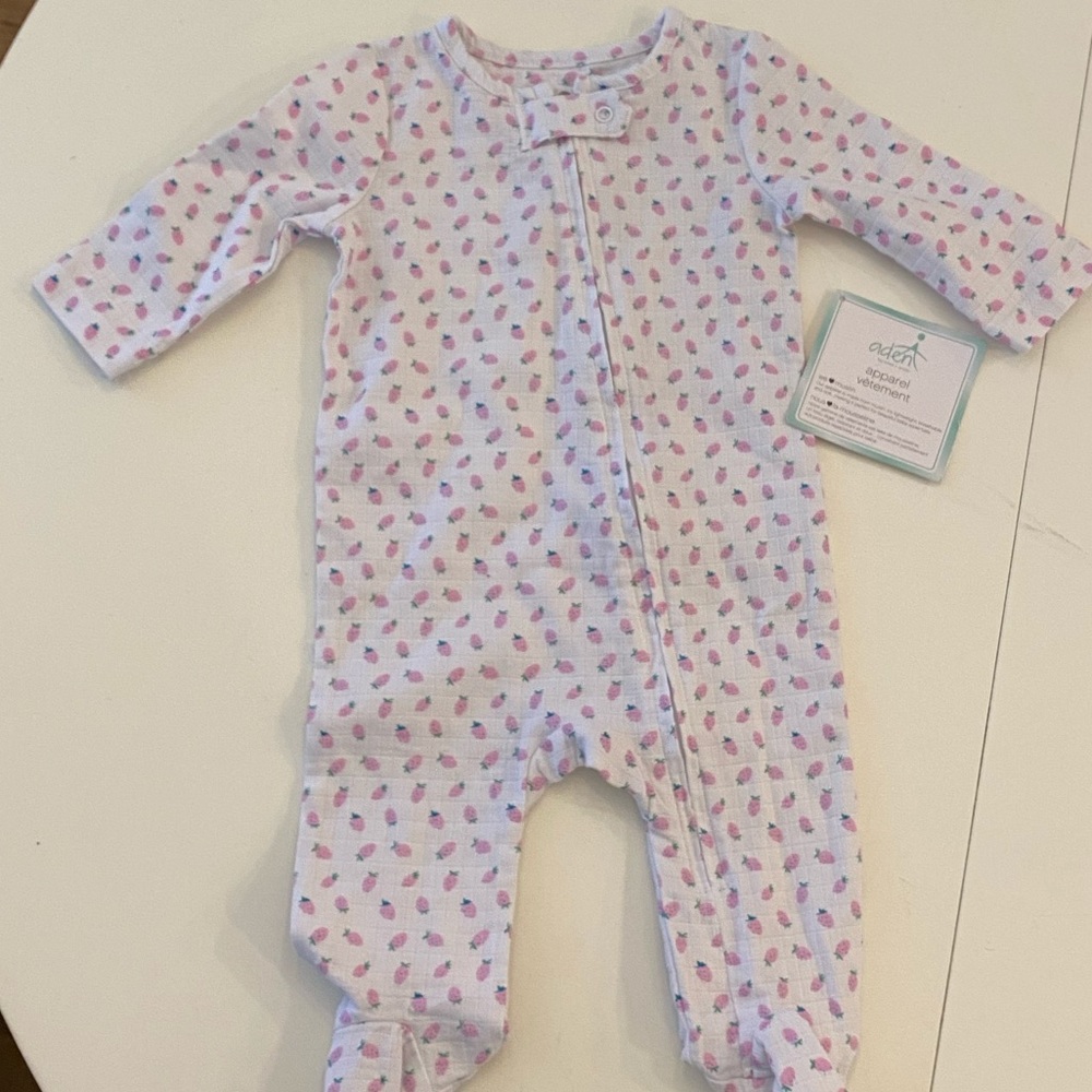Aden + Anais Strawberry Baby Girl 0-3 Months